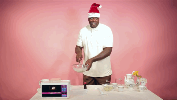 Watch Shaquille O’Neal Use An Easy-Bake Oven Like An All-Star