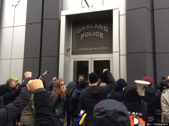 oakland police protest