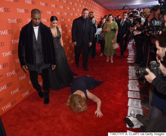 Amy Schumer Pranks Kimye On Red Carpet At The Time 100 Gala
