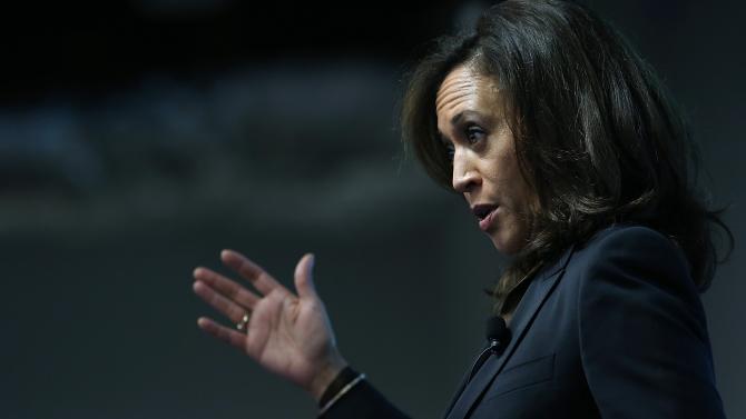 463140898-california-attorney-general-kamala-harris-delivers-a_1