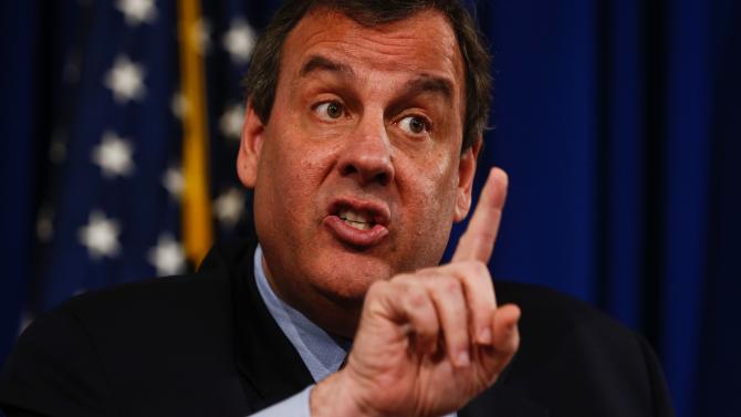 513533254-new-jersey-gov-chris-christie-fields-questions-at-a