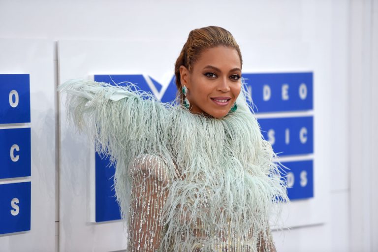 AM BUZZ: Beyoncé Only Celebrity To Make Fortune’s List Of Powerful Women; Kandi & Porsha Almost Fight On ‘RHOA’ & More…