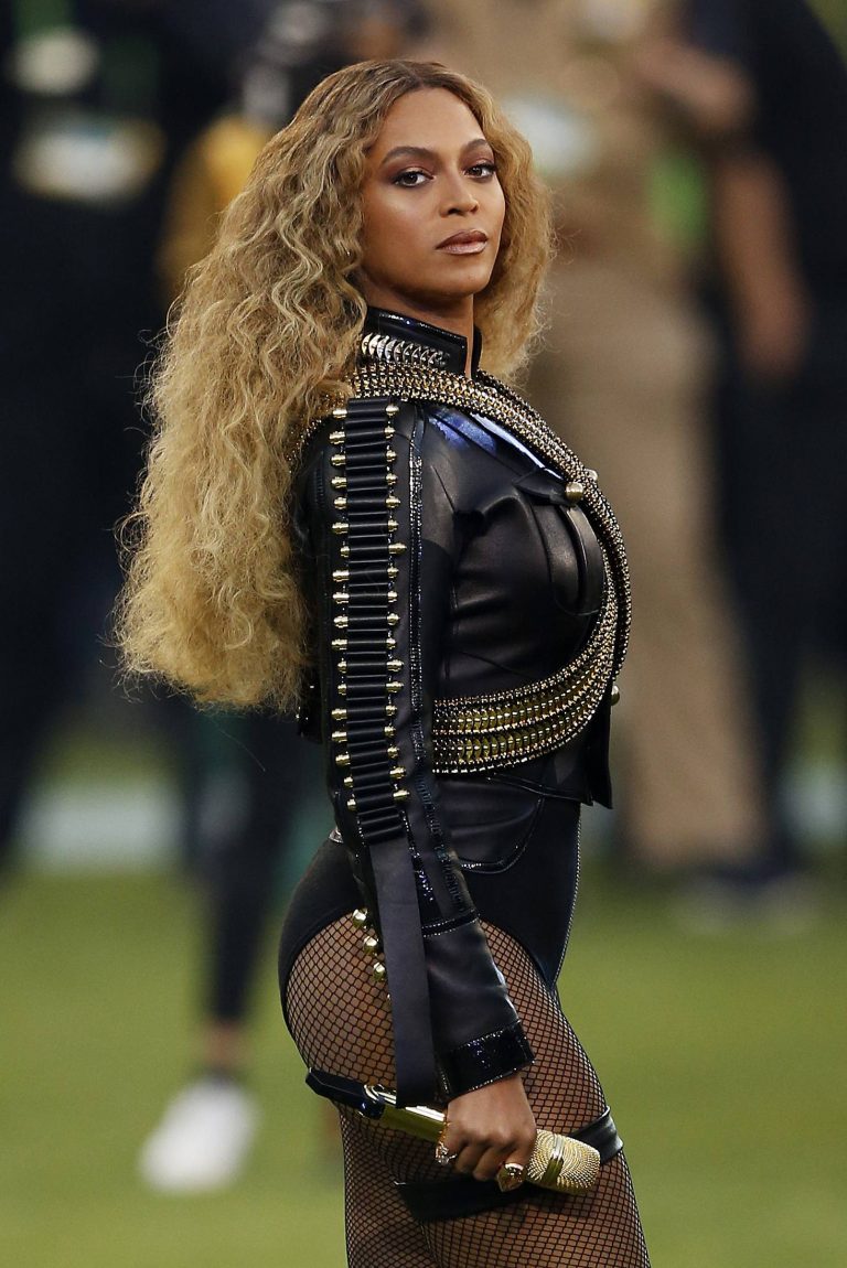 AM BUZZ: Beyonce Slays The Country Music Awards; Phaedra Parks’ Divorce Finalized & More…