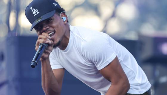 Yaaasss! Chance the Rapper Models Incredible ‘Thank U Obama’ T-Shirt Collection