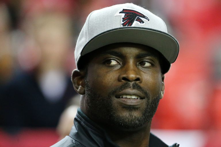 No Nookie For You! Michael Vick’s Wife Refused Sex Over Kaepernick Comments