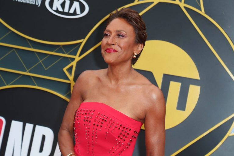 At 59, Robin Roberts Shuts It Down Stylishly Showing Skin And Tight Abs
