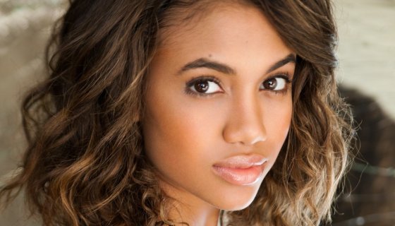 Paige Hurd’s Tomboy Chic Style Is A Whole Vibe