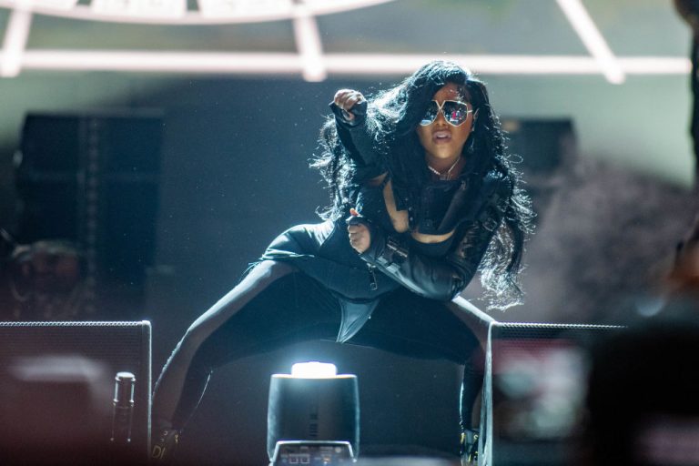 Lil’ Kim’s Wardrobe Malfunction And Other Unforgettable Fashion Moments From ONE MusicFest